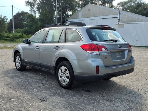 Used 2011 Subaru Outback 2.5i AWD/4WD image 6