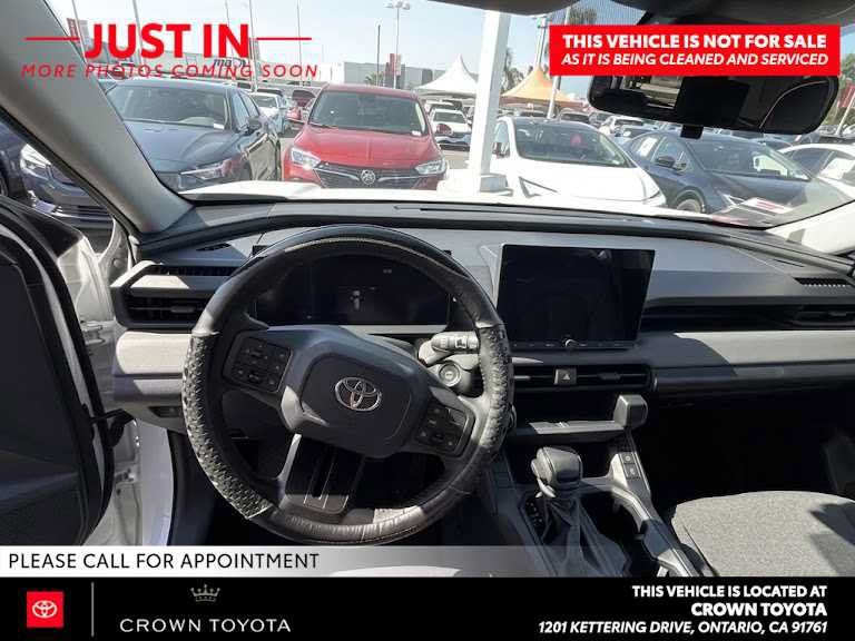 Used 2026 Toyota RAV4 XLE Premium AWD/4WD image 7