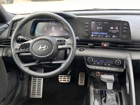 Used 2026 Hyundai Elantra Sport image 23