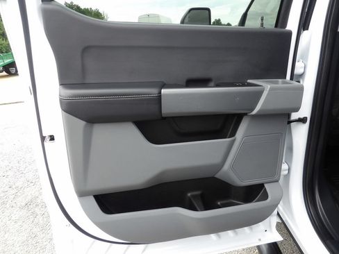 Used 2024 Ford F550 4x4 Crew Cab Super Duty w/ XLT Value Package image 31