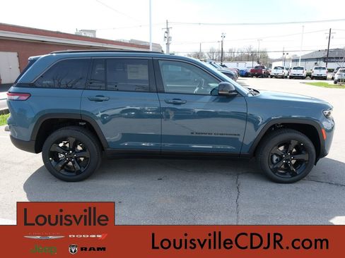 New 2026 Jeep Grand Cherokee Limited AWD/4WD image 2