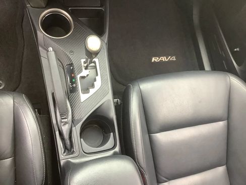 Used 2015 Toyota RAV4 Limited AWD/4WD image 31