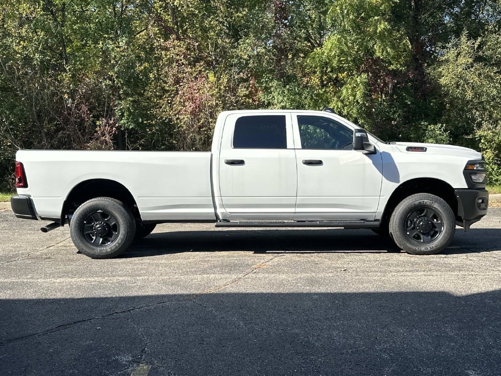 New 2026 RAM 3500 Tradesman AWD/4WD image 2