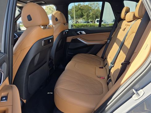 Certified 2024 BMW X5 xDrive40i w/ Premium Package image 11