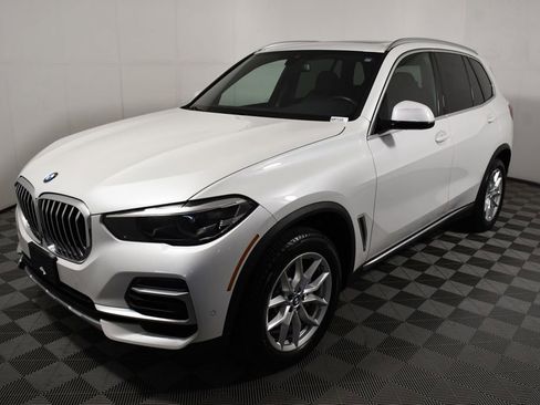Used 2022 BMW X5 xDrive40i w/ Premium Package AWD/4WD image 1