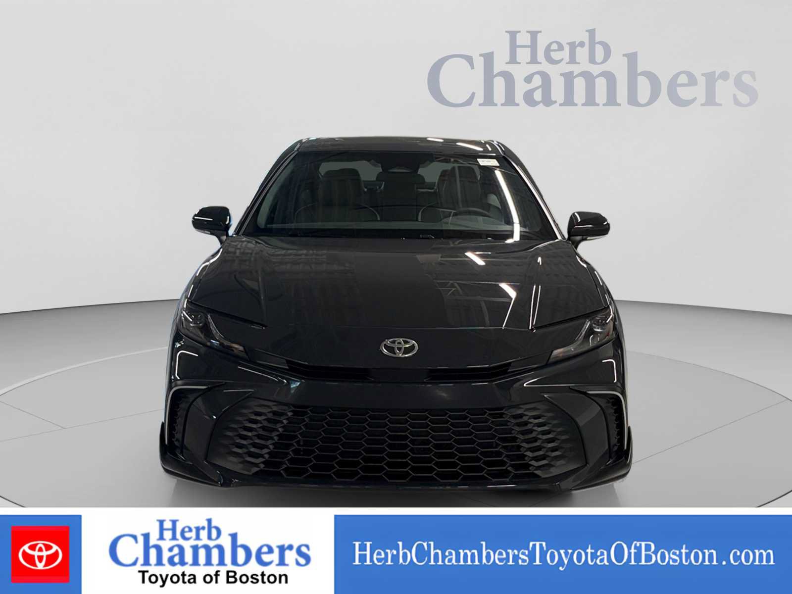 Used 2026 Toyota Camry SE FWD image 2