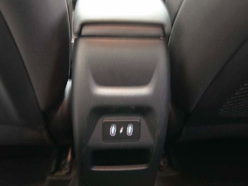 Used 2025 Hyundai Venue SEL FWD image 10