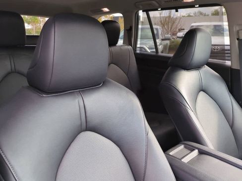 Certified 2025 Toyota Grand Highlander AWD image 7
