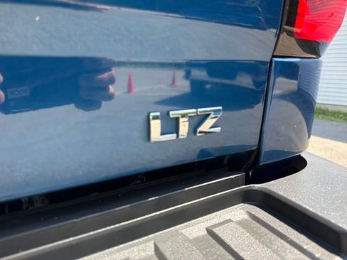 Used 2017 Chevrolet Silverado 2500 LTZ AWD/4WD image 10