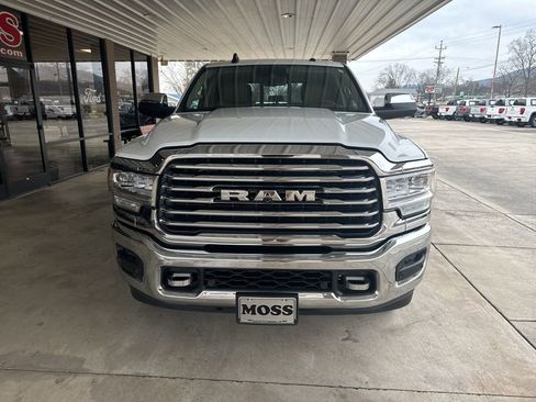 Used 2022 RAM 3500 Limited image 2