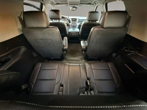 Used 2018 Chevrolet Tahoe Premier RWD image 38