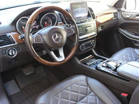 Used 2019 Mercedes-Benz GLS 550 4MATIC image 9