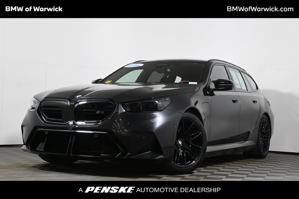 Used 2025 BMW M5 Touring AWD/4WD image 1