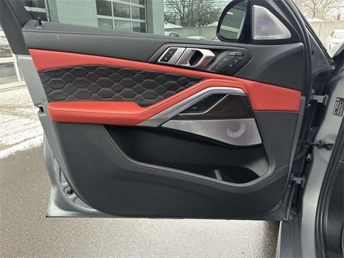 Used 2025 BMW X6 M Competition w/ Executive Package image 15