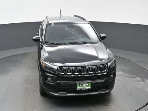 New 2026 Jeep Compass Latitude AWD/4WD image 28