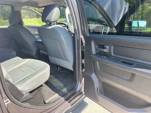 Used 2014 RAM 1500 Express AWD/4WD image 32