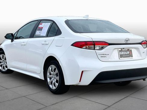 Used 2026 Toyota Corolla LE FWD image 12