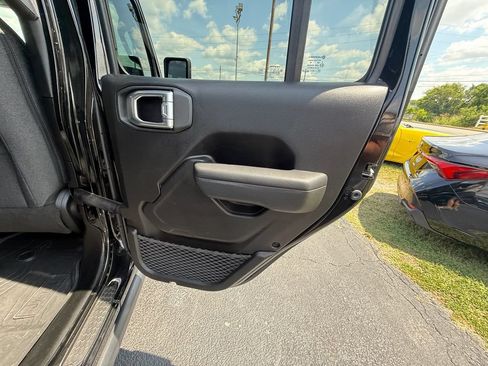 Used 2024 Jeep Wrangler Unlimited Sport AWD/4WD image 20