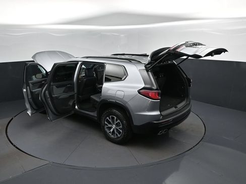 Used 2024 GMC Acadia AT4 w/ Luxury Package AWD/4WD image 47