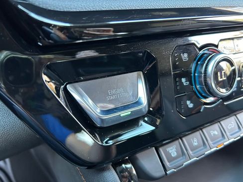 Certified 2025 GMC Sierra 2500 AT4 w/ AT4 Premium Plus Package AWD/4WD image 38