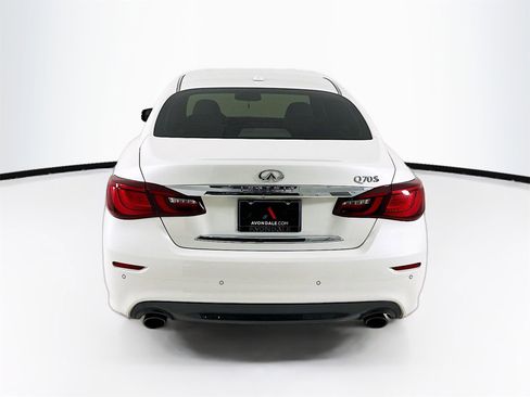 Used 2018 INFINITI Q70 Luxe w/ Sport Package image 7