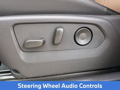 Used 2025 Chevrolet Silverado 1500 High Country image 18