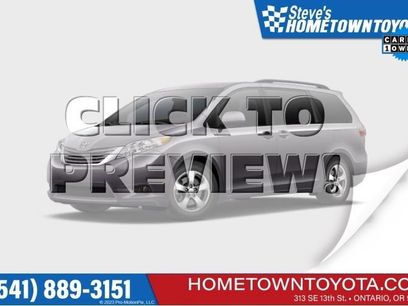 Used 2017 Toyota Sienna LE