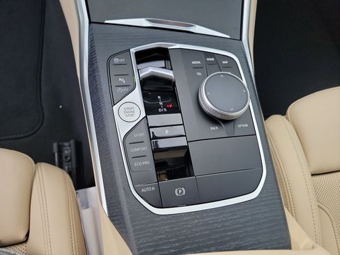 Used 2025 BMW 330i xDrive Sedan w/ Convenience Package image 16