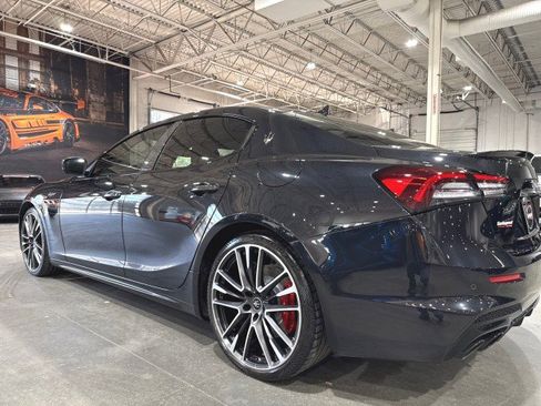 Used 2022 Maserati Ghibli Trofeo image 38