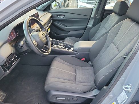 Used 2025 Honda Accord Sport image 14