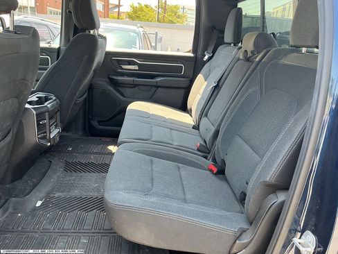 Used 2019 RAM 1500 Big Horn AWD/4WD image 9