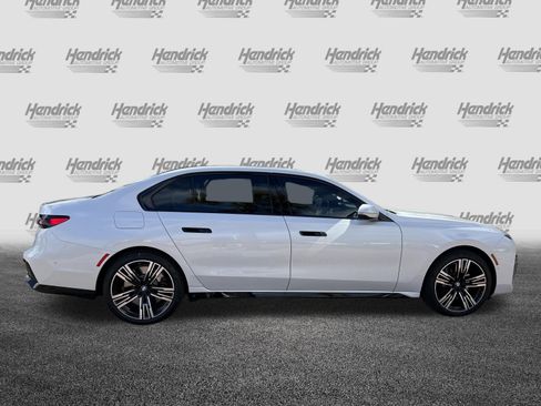 Used 2025 BMW 760i xDrive w/ Executive Package AWD/4WD image 11