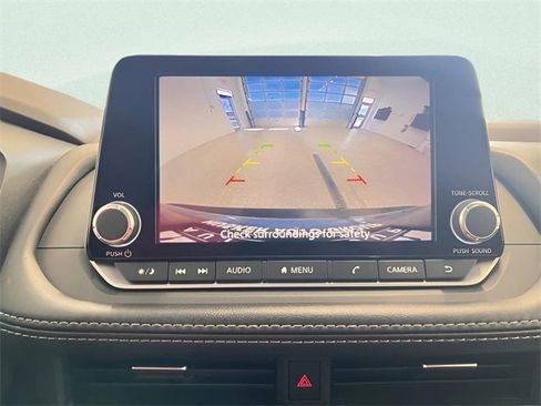 Used 2023 Nissan Rogue S image 20