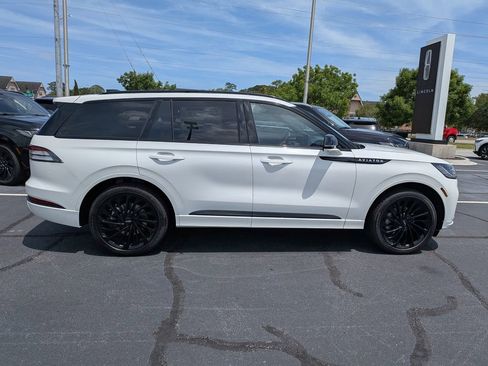 New 2026 Lincoln Aviator Reserve AWD/4WD image 3