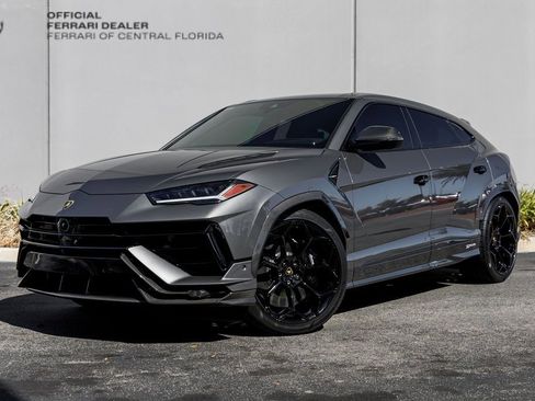 Used 2024 Lamborghini Urus Performante image 1