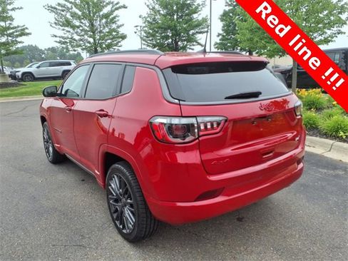 Certified 2022 Jeep Compass Limited image 6