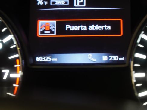 Used 2016 Nissan Pathfinder Platinum AWD/4WD image 5