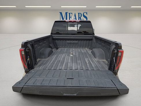 Used 2025 GMC Sierra 2500 AT4 w/ AT4 Preferred Package AWD/4WD image 15