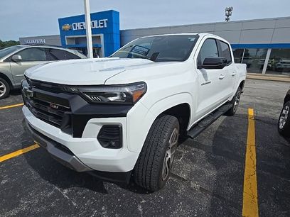Used 2023 Chevrolet Colorado Z71 w/ Z71 Convenience Package 2