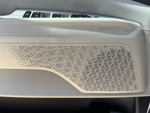 New 2026 Kia Carnival EX image 19