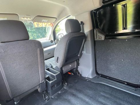 Used 2020 Nissan NV200 S FWD image 21