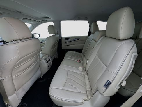 Used 2019 INFINITI QX60 Luxe w/ Essential Package image 16