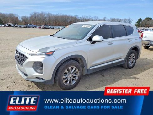 Used 2019 Hyundai Santa Fe SE image 2