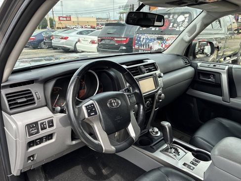 Used 2013 Toyota 4Runner SR5 w/ Premium Pkg w/3rd Row Seat AWD/4WD image 12