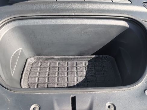 Used 2022 Tesla Model Y Performance image 21