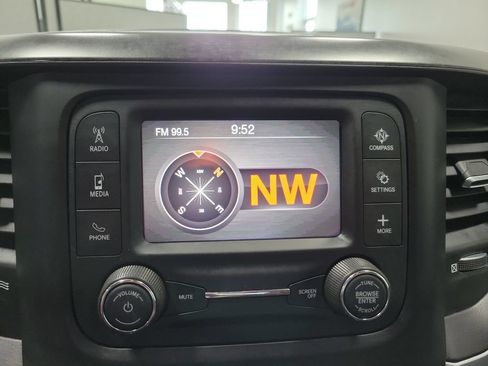 Used 2022 RAM 1500 Big Horn AWD/4WD image 43