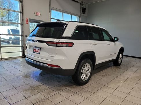 New 2026 Jeep Grand Cherokee Laredo X AWD/4WD image 4