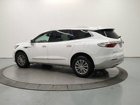 Used 2023 Buick Enclave Essence AWD/4WD image 6