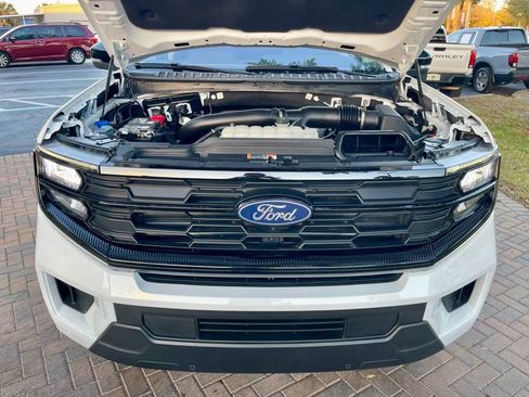 Used 2025 Ford Expedition Active image 18