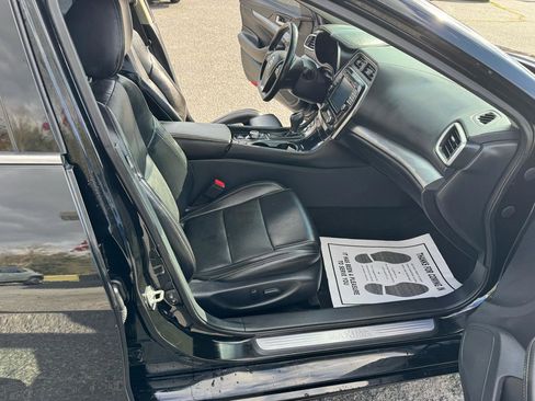 Used 2018 Nissan Maxima 3.5 SV image 13
